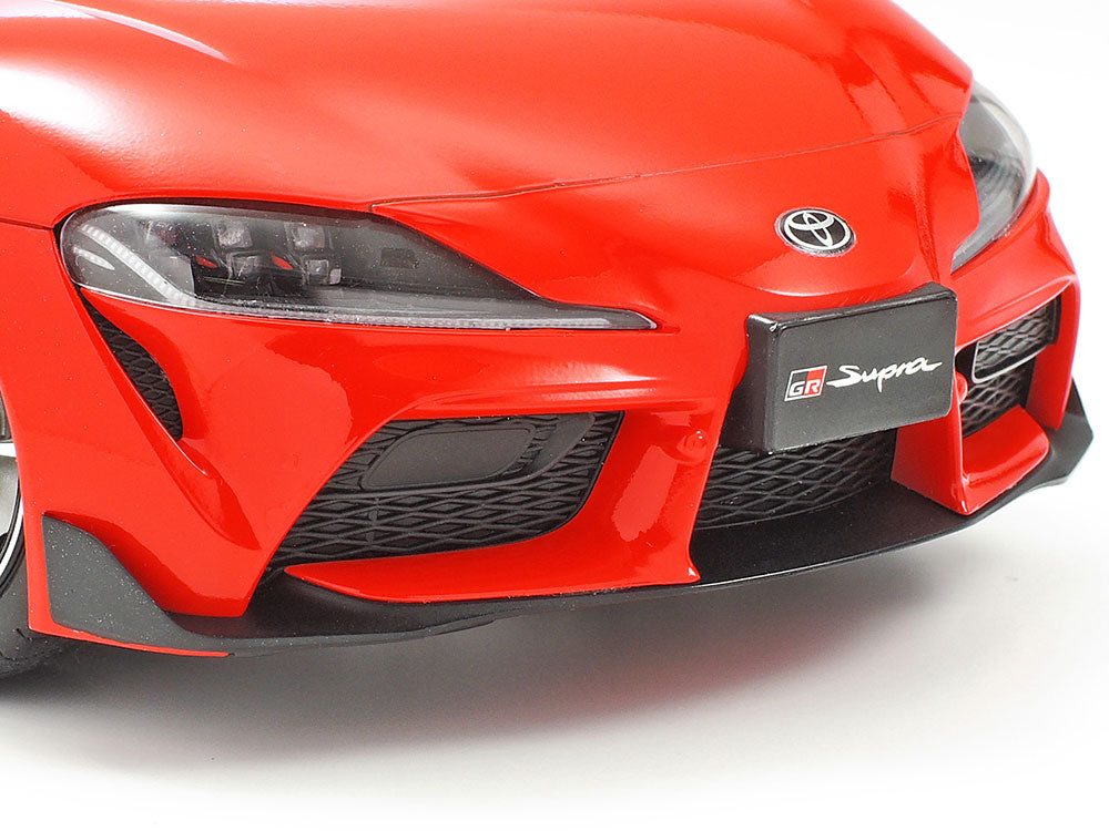TAM24351 – Toyota GR Supra – Voiture de sport 1/24