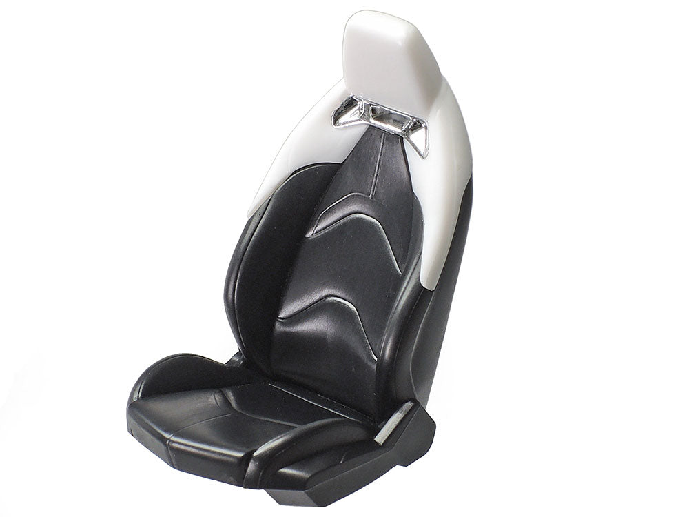 TAM24351 – Toyota GR Supra – Voiture de sport 1/24