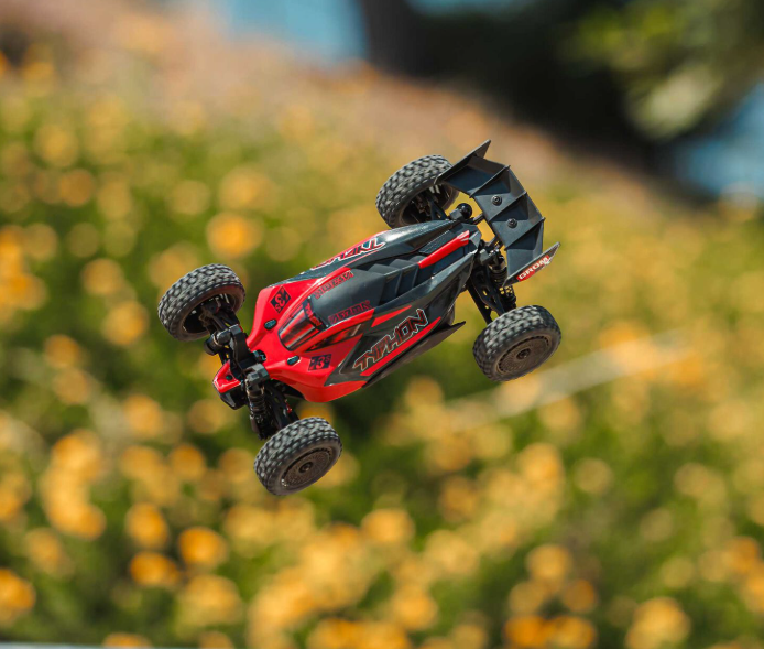 ARRMA Typhon Grom 2S ARA2306S buggy 1/14 RTR brushless 4WD, tout-terrain basher compact avec moteur Spektrum Firma 6000Kv, ESC 25A, batterie et chargeur inclus, univers RcLoisirs