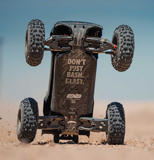 ARRMA ARA5810V2T1 – Outcast 8S EXB – Stunt Truck 1/5 RTR 4WD – Univers RcLoisirs