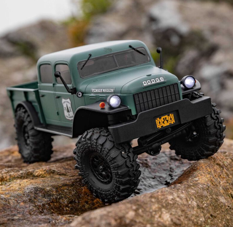 Axial SCX24 Dodge Power Wagon – Micro crawler RC 1/24 4×4 brushed – AXI00007 – carrosserie scale années 40, rails acier, worm gears – Univers RcLoisirs