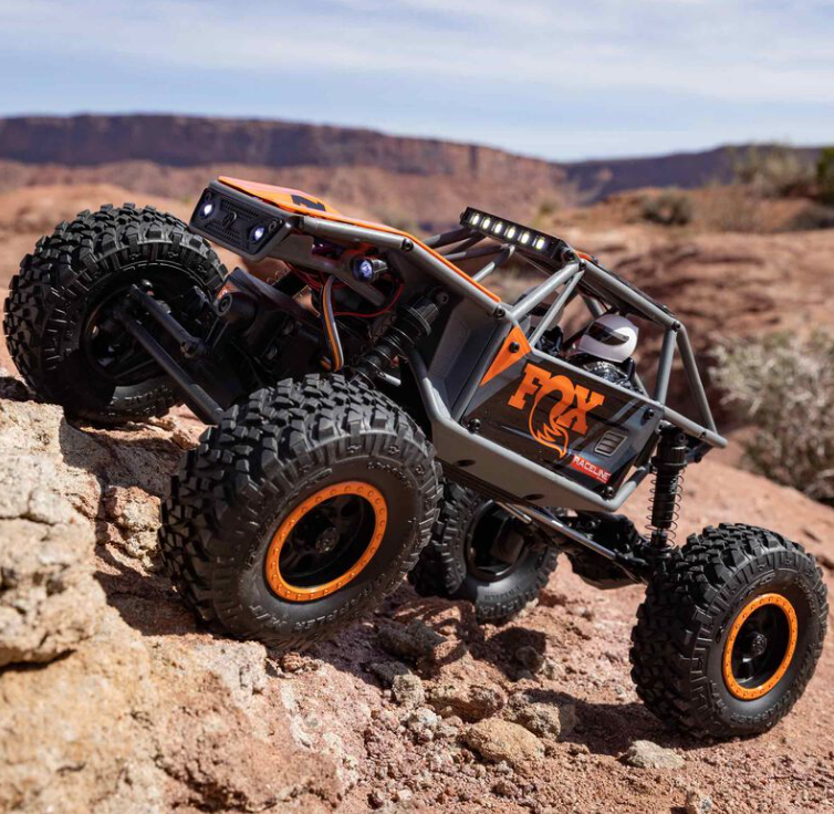 Axial UTB18 Capra 4WD 1/18 RTR – Modèle Orange – ponts portiques, châssis tubulaire – batterie Smart G2 & chargeur inclus – AXI01002V2 – Dernier modèle, discontinué – Univers RcLoisirs