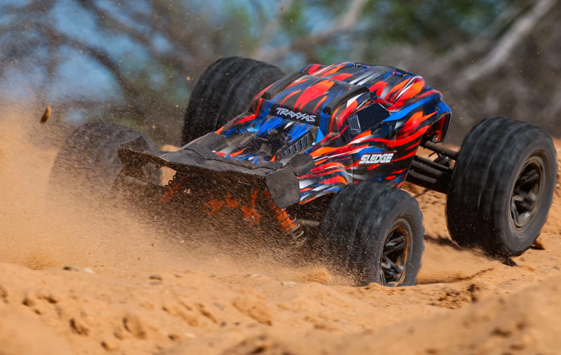 TRA95096-4 – Sledge – 1/8 – Monster Truck 4WD 6S – RTR