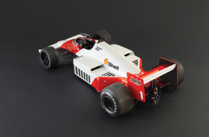 Italeri 4711 – McLaren MP4/2C Prost-Rosberg – maquette 1/12 avec moteur TAG-Porsche détaillé, photodécoupe et pneus en caoutchouc