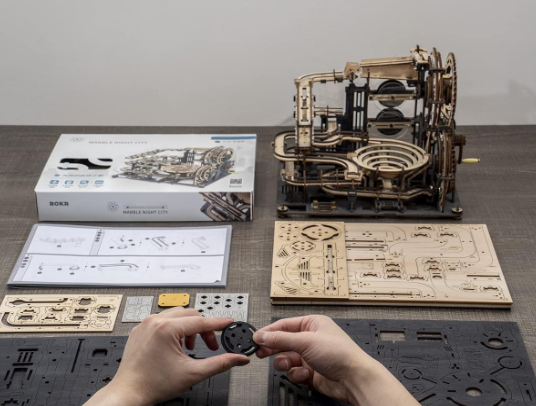 LGA01 - Marble Night City (Circuit à bille mécanique) – ROKR – Puzzle 3D