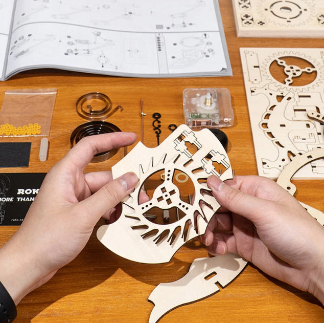 Horloge mécanique Hibou – ROKR LK503 – Puzzle 3D