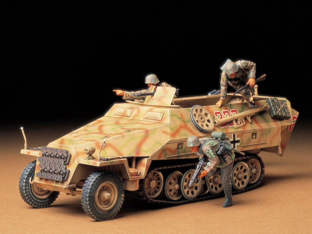 TAM35195 – Char allemand Sd.Kfz. 251/1 Ausf. D – 1/35 – Univers RcLoisirs