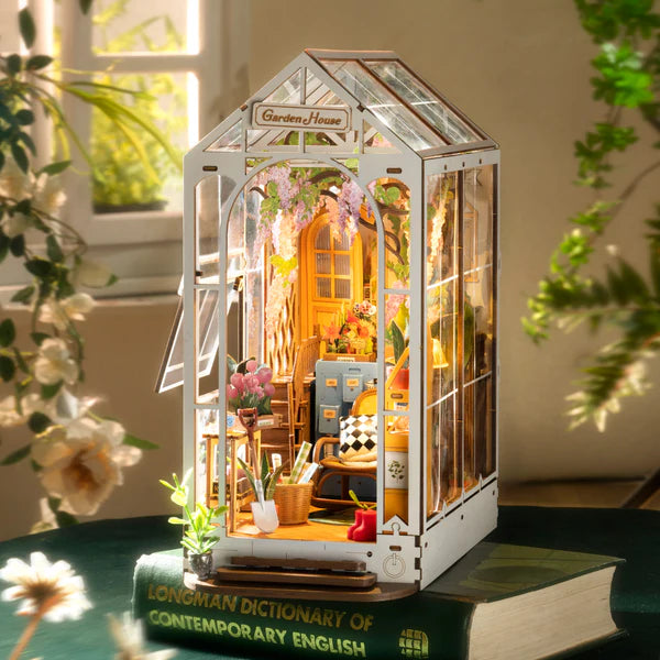 Cottage de jardin – Rolife TGB06 – Book Nook