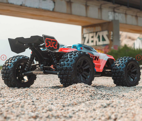 ARRMA Kraton 6S ARA8608V6, monster truck 1/8 RTR brushless 4WD, tout-terrain basher 6S LiPo avec châssis aluminium EXB, carrosserie clipless body, moteur Spektrum Firma 2050Kv, ESC Firma 150A, radio Spektrum SLT3, récepteur SR315, servo étanche, pneus dBoots Copperhead2 MT, amortisseurs hydrauliques, voiture RC puissante pour bash extrême et performance RC, hobby modélisme univers RcLoisirs.