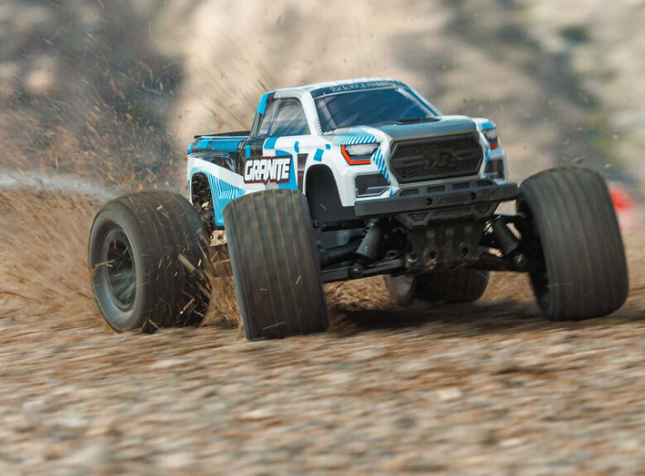ARRMA ARA4202V4 – Granite MEGA 665 4x4 Brushed RTR – Univers RcLoisirs