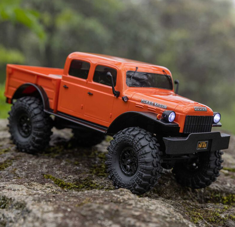 Axial SCX24 Dodge Power Wagon – Micro crawler RC 1/24 4×4 brushed – AXI00007 – carrosserie scale années 40, rails acier, worm gears – Univers RcLoisirs