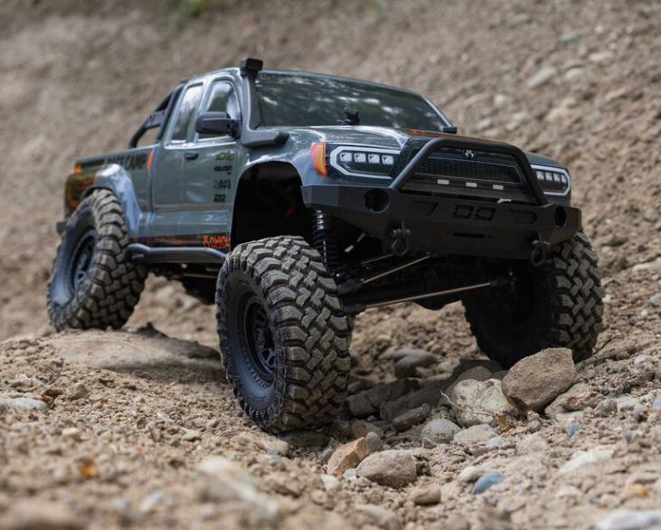 AXI1375 – Axial SCX10 III Base Camp – 1/10 4x4 RTR Rock Crawler – Univers RcLoisirs
