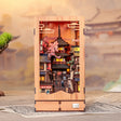 BJAA402 Twilight Sakura Path, Book Nook DIY de 407 pieces inspire des rues de Kyoto avec cerisiers en fleurs, eclairage DEL et decor japonais detaille.