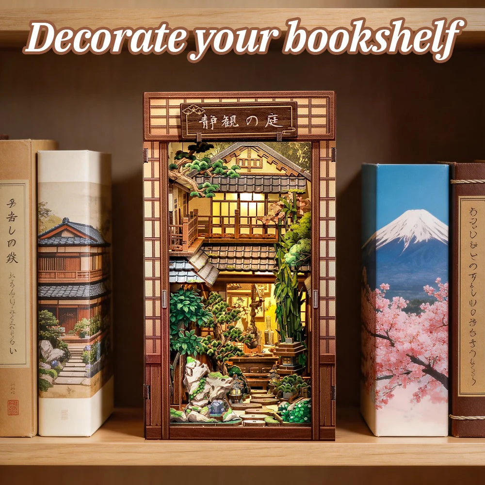BJAA404 CUTEBEE Serene Courtyard, Book Nook DIY de 260 pièces inspiré d'une cour japonaise. Éclairage DEL tactile et couvercle anti-poussière inclus.