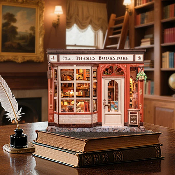 CWGB405 Thames Bookstore, maison miniature DIY de 343 pieces avec librairie londonienne detaillee, eclairage DEL tactile et protection anti-poussiere.