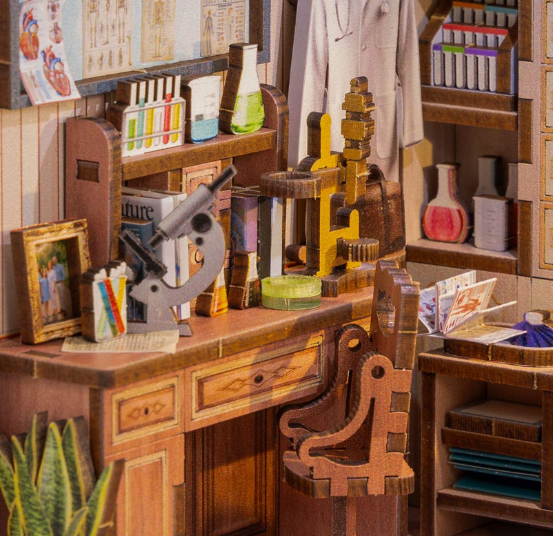 Cabinet du docteur – Book Nook 3D en bois avec LED – Haute gamme - Univers RcLoisirs