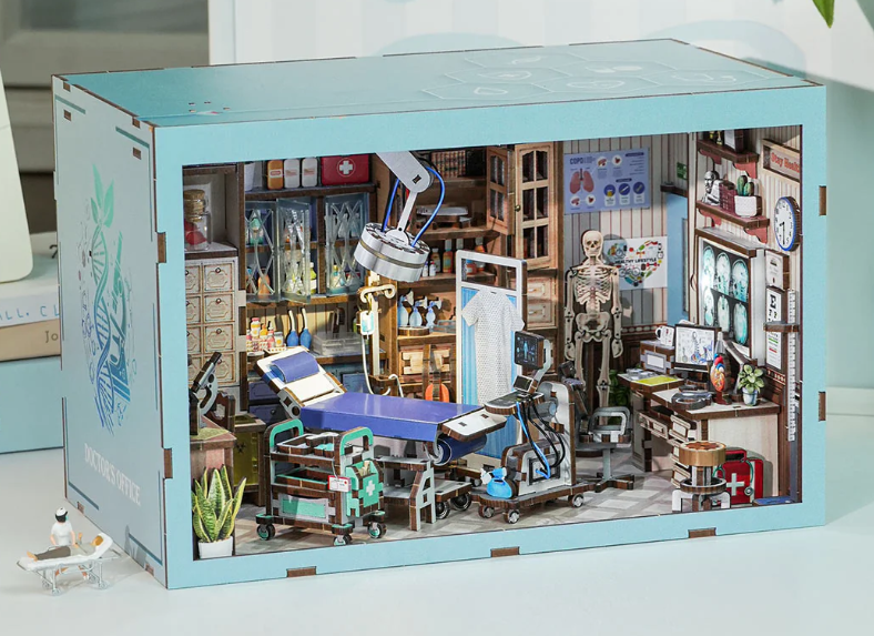 Cabinet du docteur – Book Nook 3D en bois avec LED – Haute gamme - Univers RcLoisirs