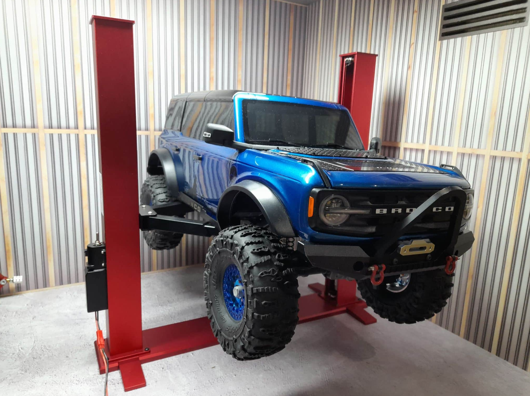 Lift RC, GL-R, lift électrique, accessoires scale, garage RC, WAG, accessoires RC, diorama RC, aluminium, ascenseur RC, accessoires garage RC, univers RcLoisirs, 1/10 RC, présentation RC, modélisme scale