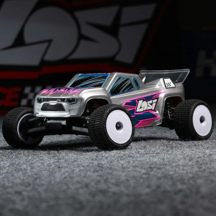 Univers RcLoisirs – Losi Micro-T 2S Stadium Truck 1/28 LOS-1392T1, voiture RC compacte RTR avec batterie incluse, camion radiocommandé 2WD LiPo USB-C, mini Stadium Truck tout-terrain unisexe pour trail, nature, modélisme RC intérieur extérieur, hobby modélisme, club RC et rassemblement de passionnés