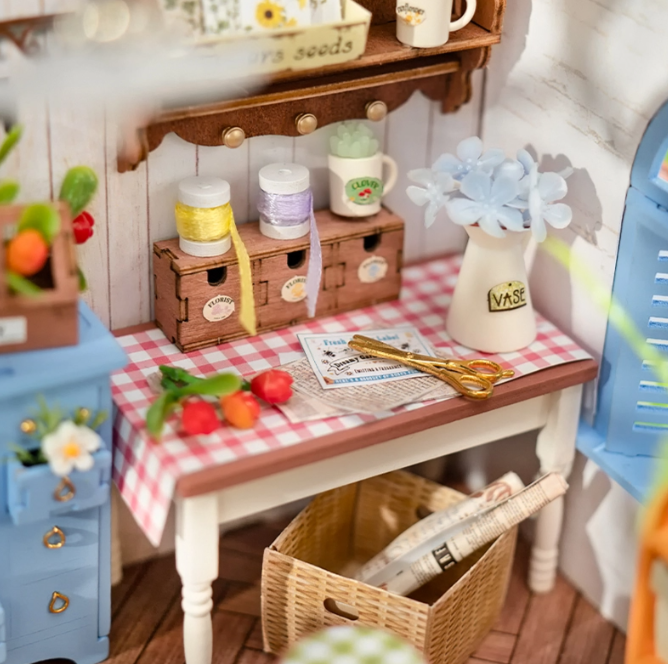 Assemblez la Rolife DG163 – Maison de jardin de rêve. Kit miniature détaillé avec LED, ambiance florale et décor authentique. Univers RcLoisirs.