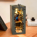 Rolife TGB03 Magic House – Book Nook à assembler : 216 pièces, env. 18×11×24 cm une fois monté. Kit déco bibliothèque avec éclairage, idéal cadeau créatif.