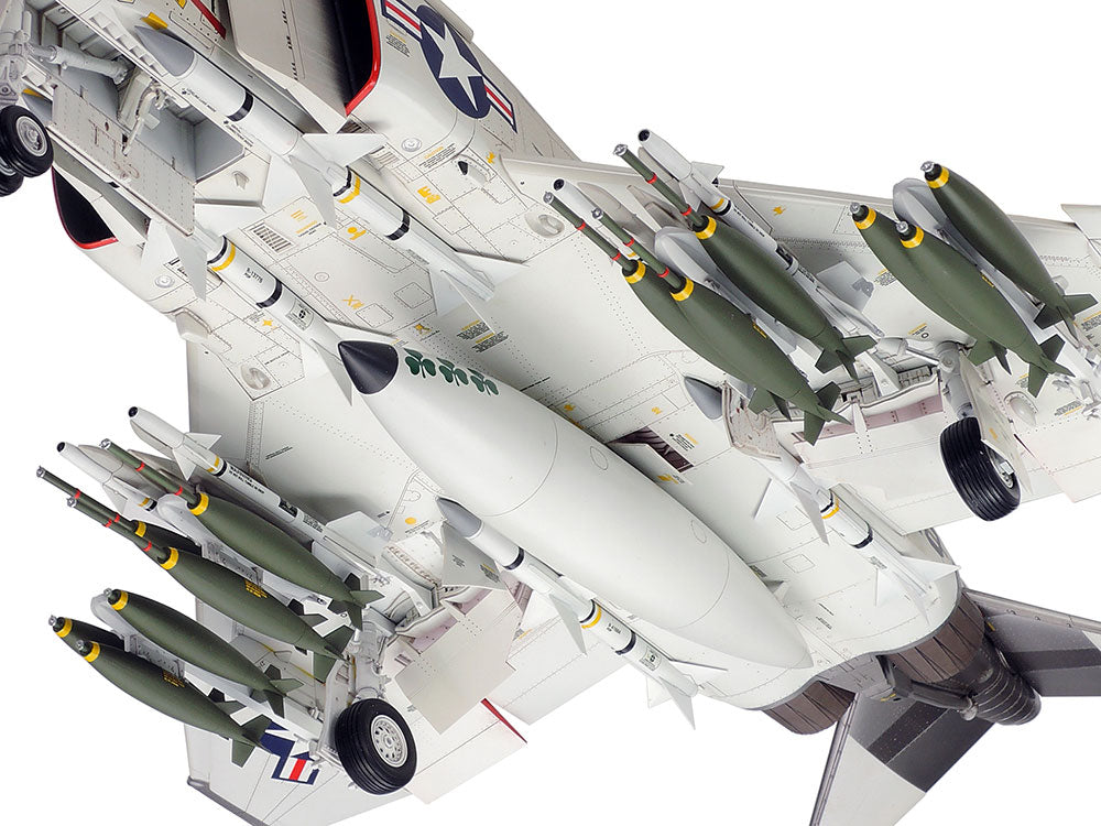 TAM60308 – McDonnell Douglas F-4J Phantom II Marines – 1/32 – Univers RcLoisirs