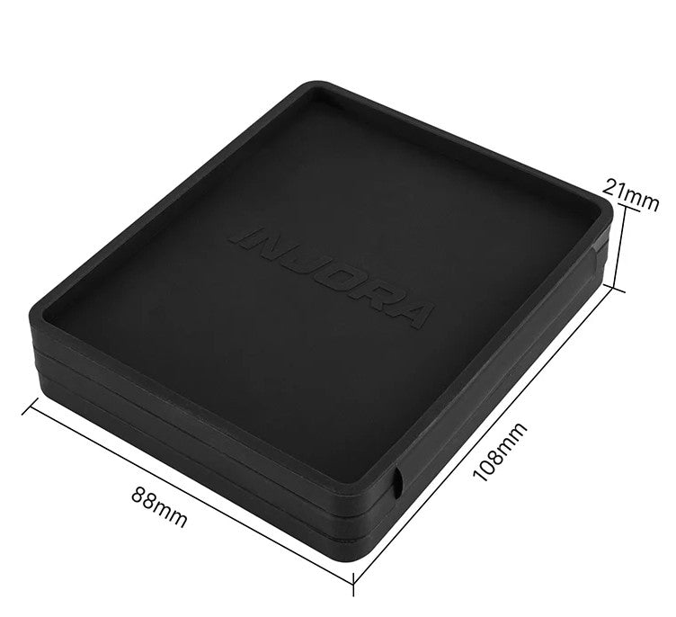 TOOL-69 plateau silicone pliable INJORA 108x88mm avec feuilles magnétiques et compartiments intégrés pour entretien et organisation RC chez Univers RcLoisirs