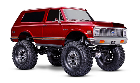Traxxas TRX-4 Chevrolet K5 Blazer 1972 High Trail 1/10 4WD RTR avec carrosserie clipless, châssis échelle acier, Long Arm Lift, essieux portiques, transmission 2 vitesses et différentiels verrouillables. Véhicule radiocommandé XL-5 HV, moteur Titan 550 21T, suspension GTS pour performance tout-terrain et crawl technique. Idéal pour le modélisme RC, le franchissement, l’exploration extérieure, la conduite hors route et les rassemblements de passionnés RC scale. Convient aux passionnés de plein air, aux clubs