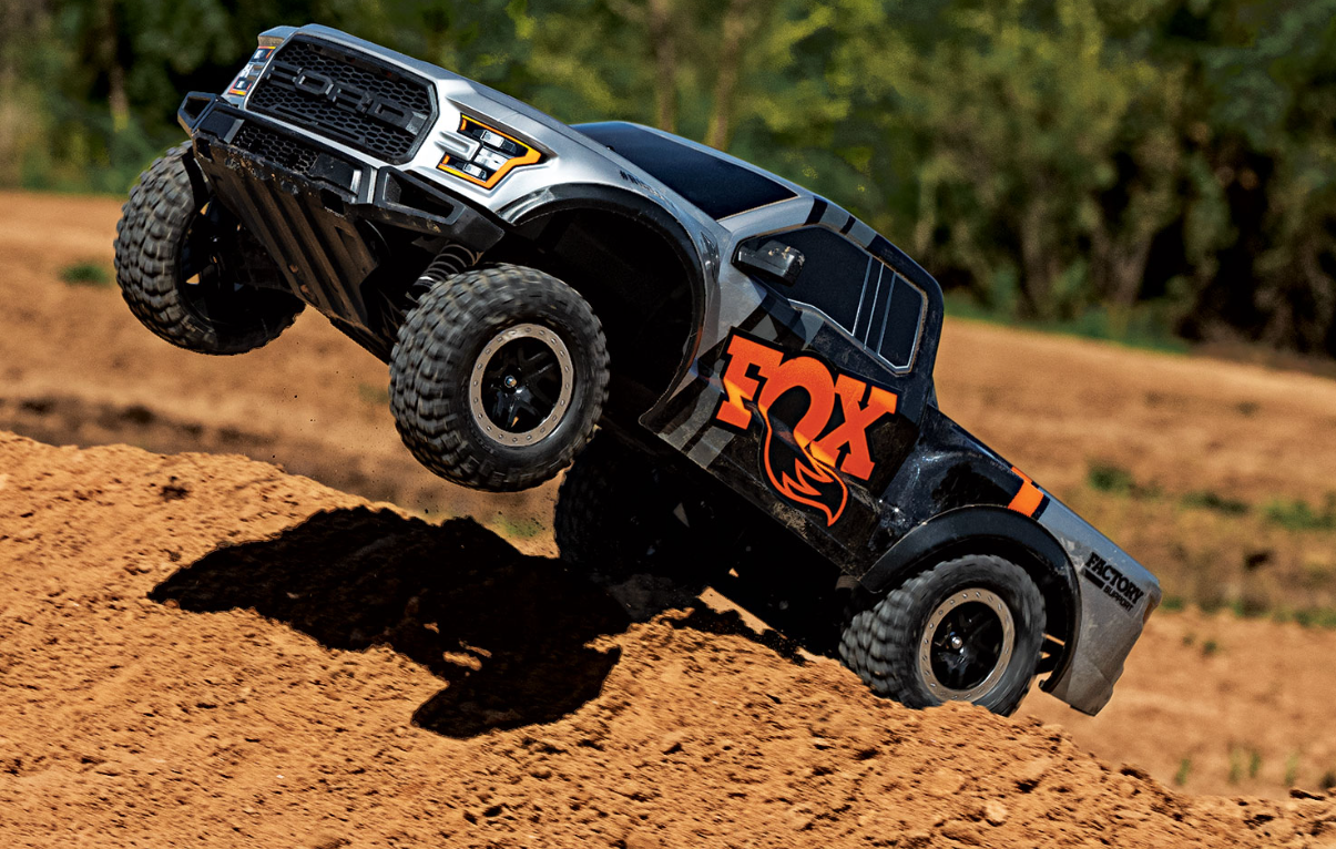 Ford, F-150, Raptor, Traxxas, Short Course, 2WD, BL-2s, RTR, camion, radiocommandé, électrique, LiPo, brosse, monster, truck, véhicule, tout-terrain, RC, échelle, robuste, rapide, puissant, course, piste, hors-route, prêt-à-rouler, suspension, châssis, pneus, adhérence, sport, modélisme, hobby, collection, performance, vitesse, contrôle, maniabilité, moteur, électronique, waterproof, loisirs, passion, pilotage, course RC, camion RC, modèle réduit, terrain accidenté, stabilité, design, Ford officiel, édition