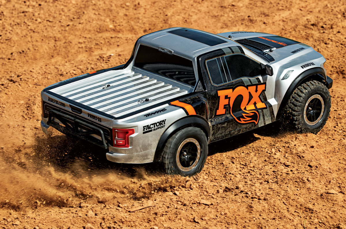 Ford, F-150, Raptor, Traxxas, Short Course, 2WD, BL-2s, RTR, camion, radiocommandé, électrique, LiPo, brosse, monster, truck, véhicule, tout-terrain, RC, échelle, robuste, rapide, puissant, course, piste, hors-route, prêt-à-rouler, suspension, châssis, pneus, adhérence, sport, modélisme, hobby, collection, performance, vitesse, contrôle, maniabilité, moteur, électronique, waterproof, loisirs, passion, pilotage, course RC, camion RC, modèle réduit, terrain accidenté, stabilité, design, Ford officiel, édition