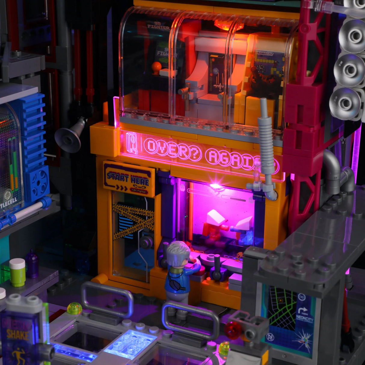 L9095 – Pile de jeux – Cyberpunk NeonCity – 2580 pcs – Lumibricks